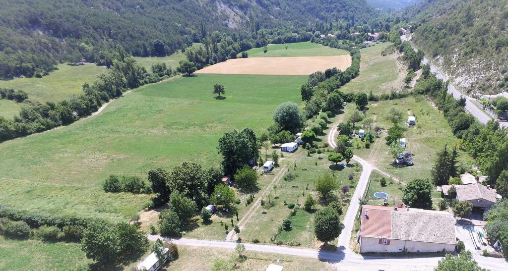 vue-aerienne camping les catoyes